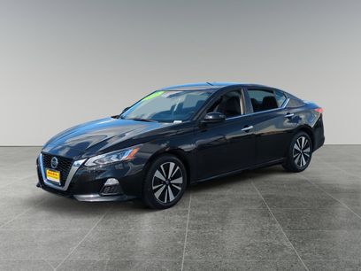 Used 2022 Nissan Altima 2.5 SV