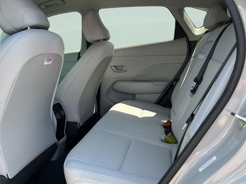 Certified 2024 Hyundai Kona SEL FWD image 9