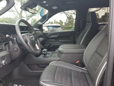 Certified 2025 GMC Sierra 1500 AT4X image 22
