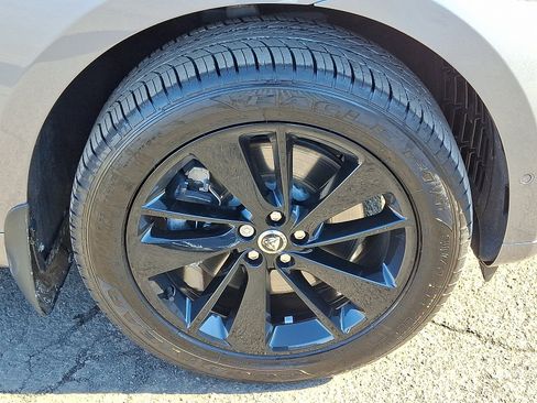 Used 2026 Jaguar F-PACE R-Dynamic S AWD/4WD image 9