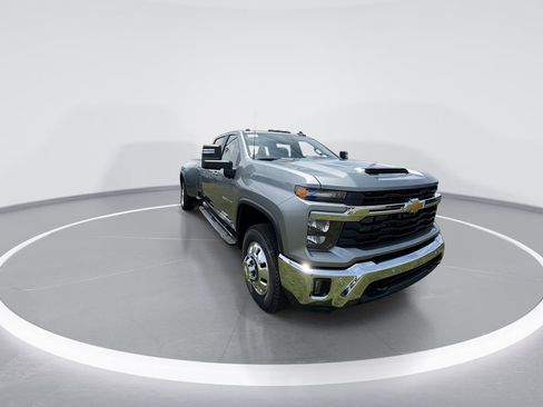 New 2026 Chevrolet Silverado 3500 LT w/ All Star Edition AWD/4WD image 2