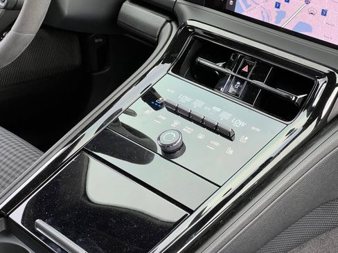 Certified 2026 Porsche Panamera GTS image 40