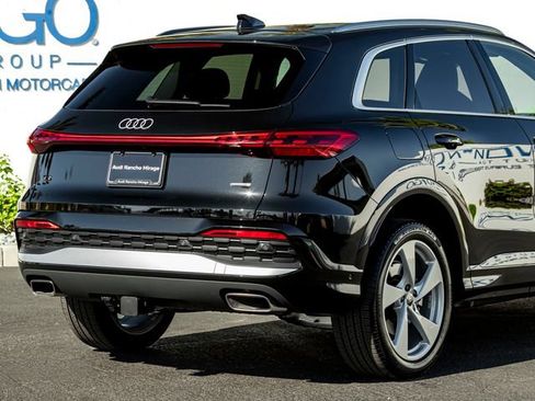 Used 2025 Audi Q5 Premium Plus w/ Premium Plus AWD/4WD image 8