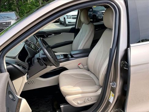Used 2019 Lincoln Nautilus Reserve AWD/4WD image 10