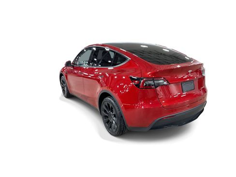 Certified 2023 Tesla Model Y AWD image 4