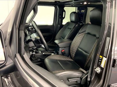 Used 2021 Jeep Wrangler Unlimited Sahara image 24
