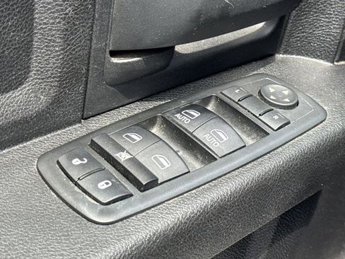 Used 2013 RAM 1500 Express RWD image 29