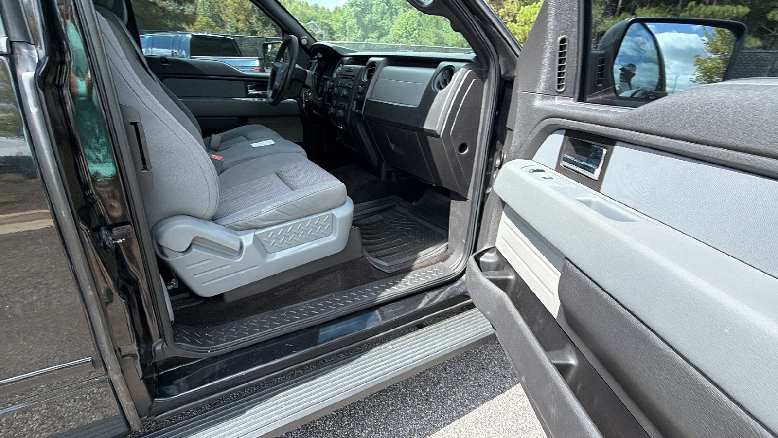Used 2014 Ford F150 STX w/ Equipment Group 201A Mid AWD/4WD image 19