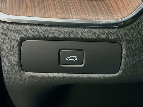 Used 2023 Volvo XC60 B5 Plus w/ Climate Package image 17