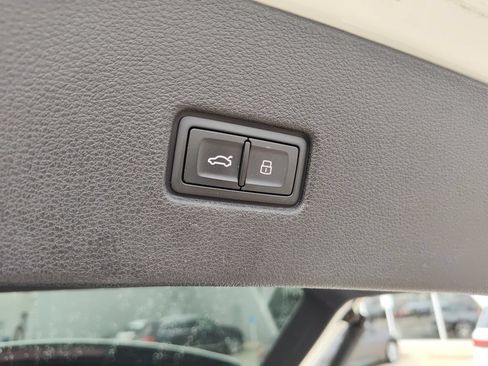 Used 2023 Audi Q8 Premium Plus AWD/4WD image 10
