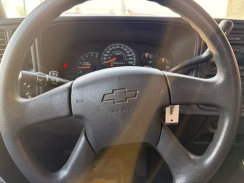 Used 2007 Chevrolet Silverado 1500 W/T w/ Snow Plow Prep Package image 10