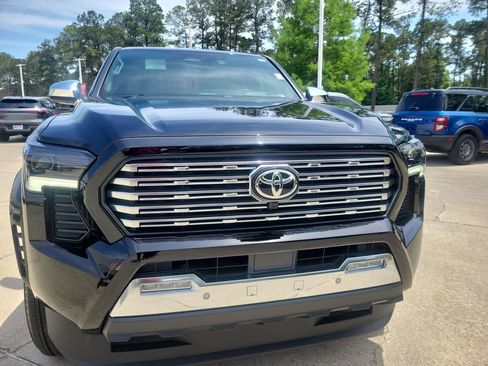 Used 2025 Toyota Tacoma 4x4 Double Cab Hybrid image 4