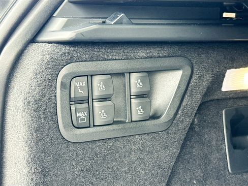 New 2026 BMW ALPINA XB7 AWD/4WD image 13
