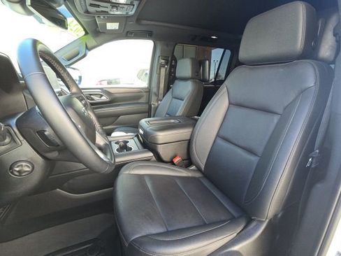 Used 2024 Chevrolet Suburban Z71 w/ Luxury Package image 13