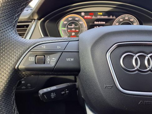 Used 2023 Audi Q5 e Premium Plus w/ Premium Plus Package image 16