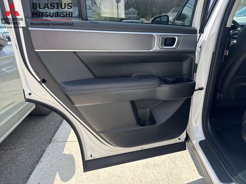 Used 2025 Hyundai Santa Fe SEL FWD image 36