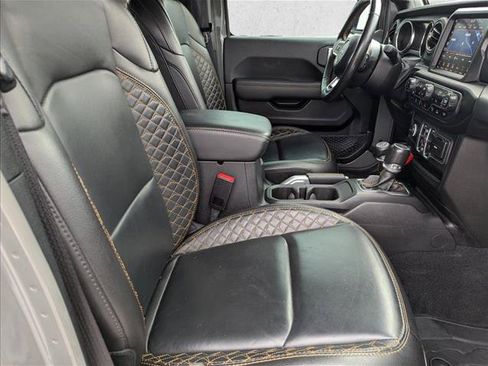 Used 2023 Jeep Gladiator Overland AWD/4WD image 28