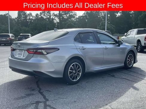 Used 2024 Toyota Camry LE FWD image 5