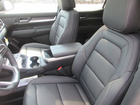 New 2027 GMC Terrain Elevation w/ Elevation Premium Package AWD/4WD image 11