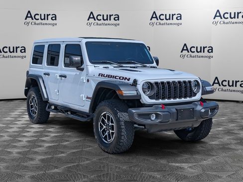 Used 2024 Jeep Wrangler Unlimited Rubicon w/ Technology Group AWD/4WD image 2