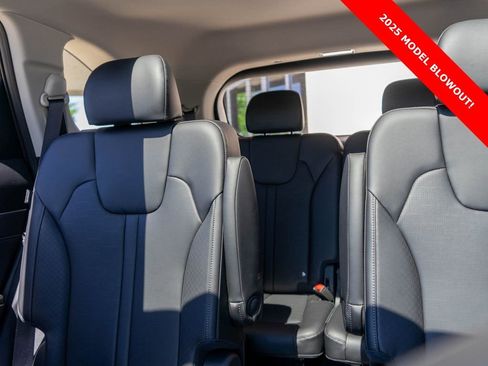 New 2025 Kia Sorento SX AWD/4WD image 13