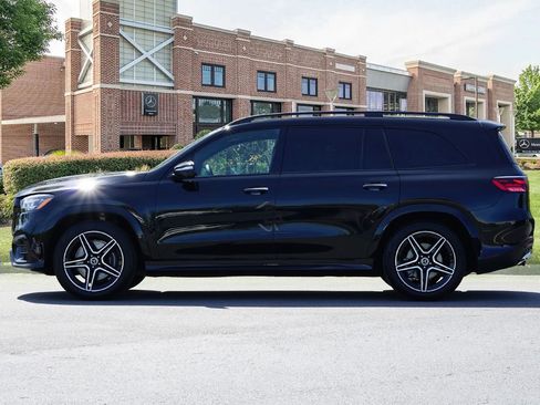 Certified 2025 Mercedes-Benz GLS 450 4MATIC image 8