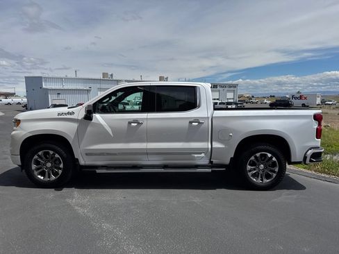 Used 2024 Chevrolet Silverado 1500 High Country w/ Z71 Off-Road Package AWD/4WD image 7