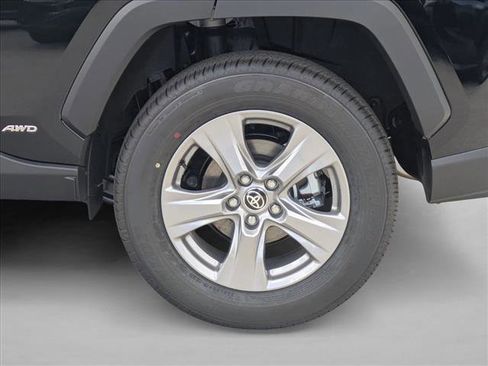 New 2025 Toyota RAV4 LE image 9