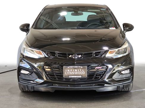 Used 2017 Chevrolet Cruze LT w/ Sun And Sound Package image 2