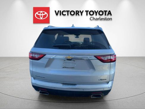 Used 2018 Chevrolet Traverse Premier w/ Driver Confidence II Package image 4