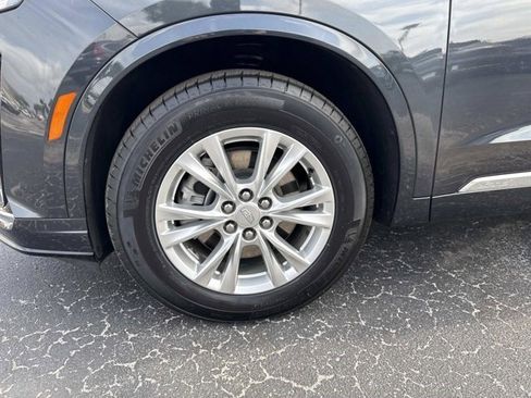 Certified 2023 Cadillac XT6 Luxury FWD image 6