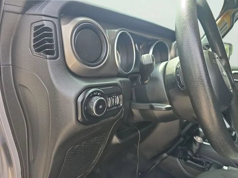 Used 2020 Jeep Wrangler Sport AWD/4WD image 11