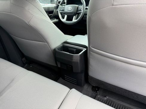 Used 2025 Toyota Tacoma SR5 AWD/4WD image 22