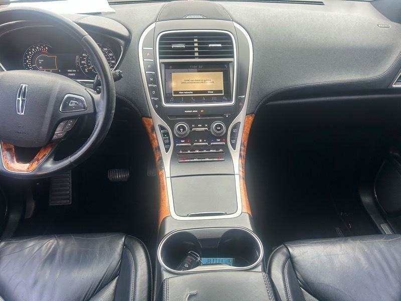 Used 2016 Lincoln MKX Select w/ Select Plus Package FWD image 11