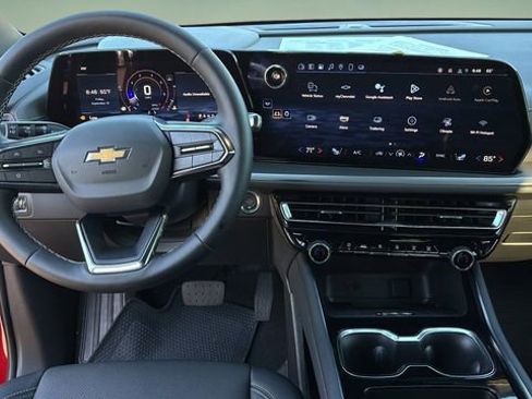 New 2025 Chevrolet Traverse LT w/ Driver Confidence Package image 9