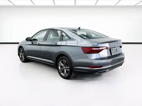 Used 2019 Volkswagen Jetta R-Line w/ R-Line Cold Weather Package FWD image 6