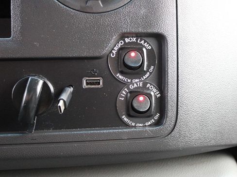 Used 2024 Ford E-350 and Econoline 350 Super Duty w/ Power Windows & Locks Group image 28