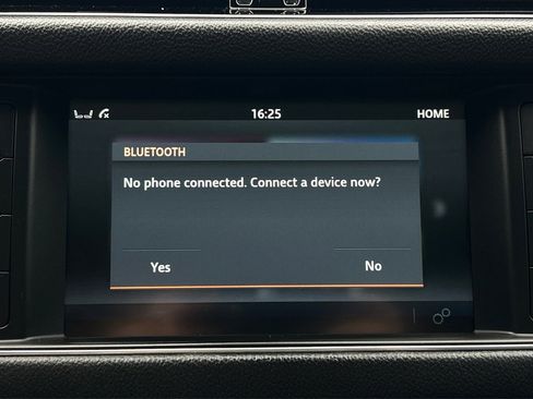 Used 2016 Jaguar XF Prestige image 29