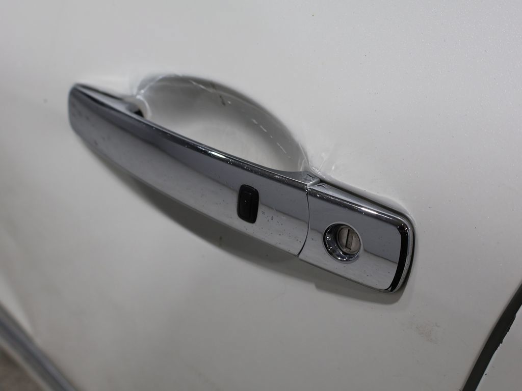 Used 2013 Nissan Rogue S AWD/4WD image 14