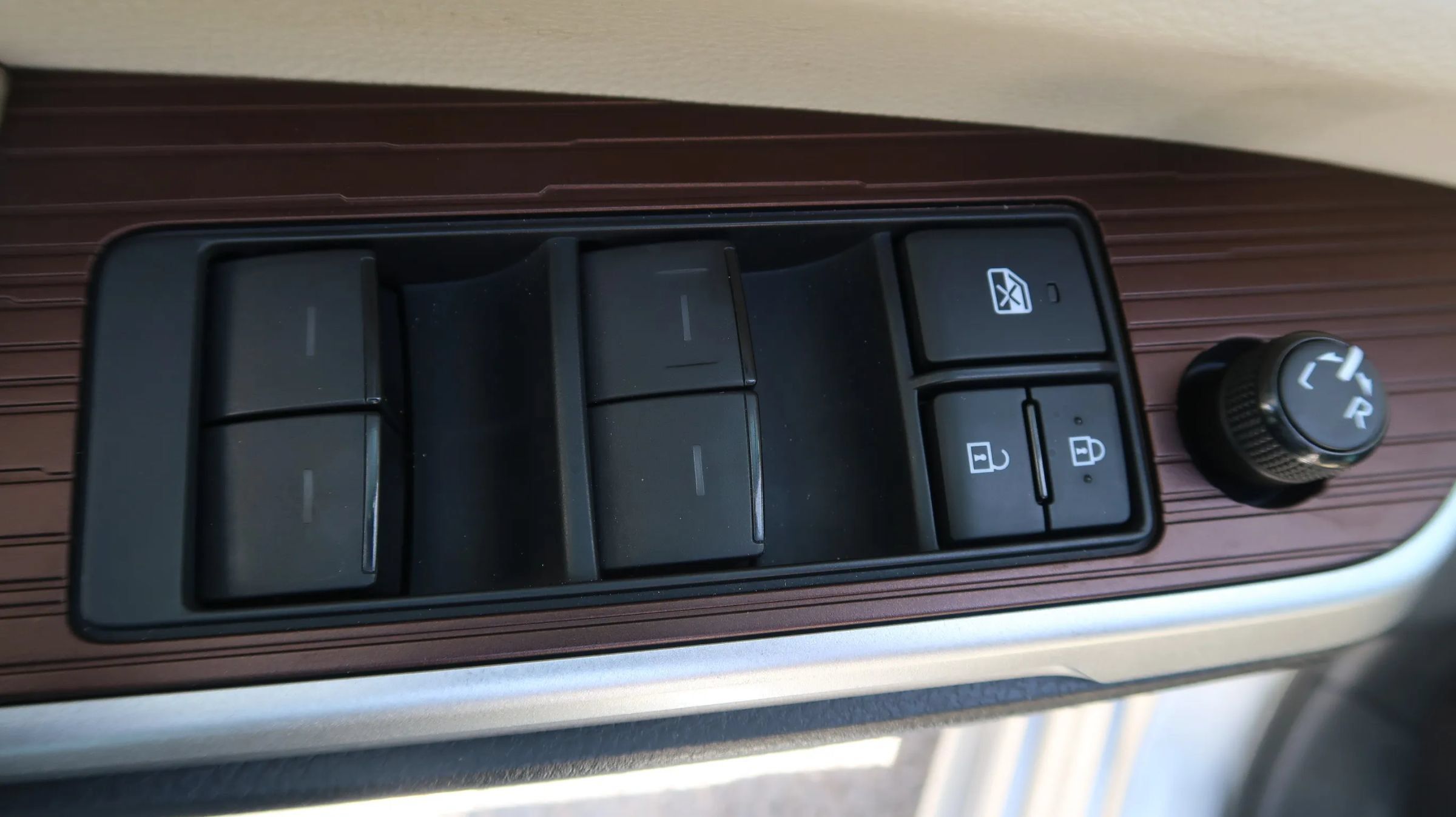 Used 2021 Toyota Sienna XLE FWD image 31