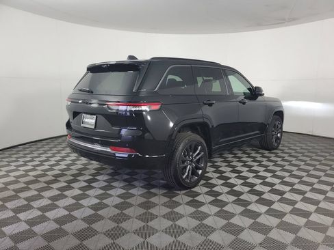 New 2026 Jeep Grand Cherokee Limited AWD/4WD image 4