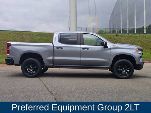 Used 2023 Chevrolet Silverado 1500 LT Trail Boss w/ Convenience Package II AWD/4WD image 2