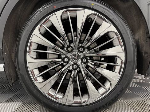 Used 2019 Lexus LS 500 AWD w/ Interior Upgrade Package image 40