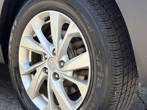 Used 2020 Hyundai Tucson SE AWD/4WD image 28