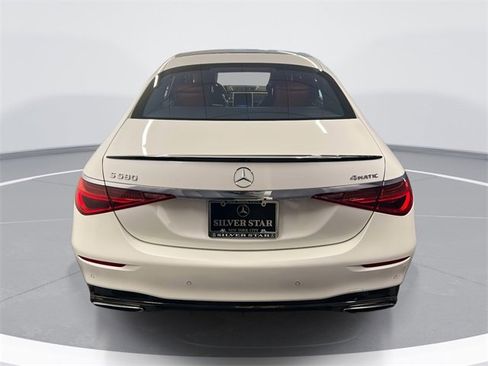 Used 2023 Mercedes-Benz S 580 4MATIC Sedan image 4