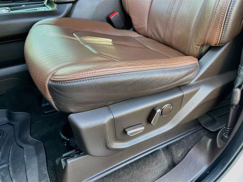 Used 2024 Ford Expedition Max King Ranch RWD image 19