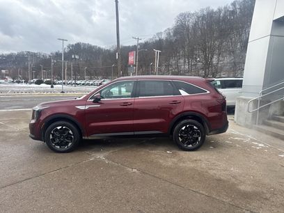 Used 2025 Kia Sorento S