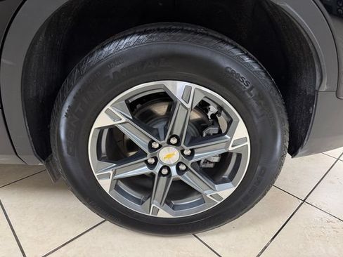 Used 2025 Chevrolet Blazer LT FWD image 21