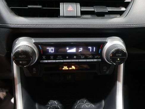 Used 2025 Toyota RAV4 XLE FWD image 27