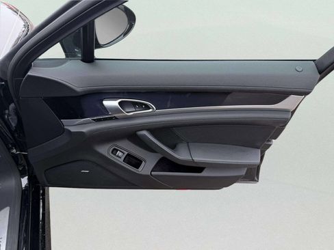 Used 2016 Porsche Panamera 4 Edition image 53